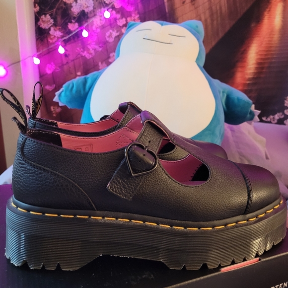 Lazy Oaf x Dr. Martens: BETHAN - Picture 3 of 17